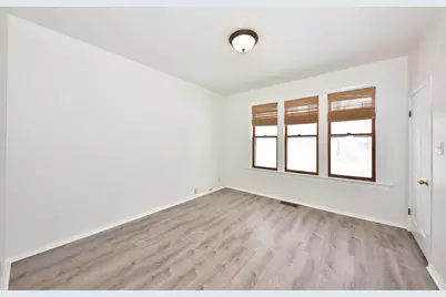 2545 N Pierce St, Milwaukee, WI 53212 - Photo 10