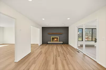 20300  Yorktown Ct, Brookfield, WI 53045 - Photo 6