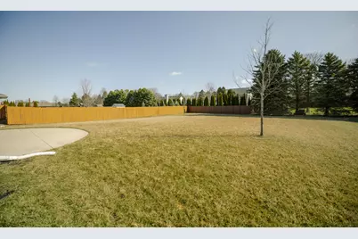 401  90th St, Racine, WI 53406 - Photo 4