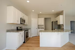 401 90th St, Racine, WI 53406 - Photo 10