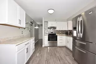 839 Park Ave, Oostburg, WI 53070 - Photo 10