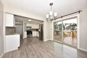 839 Park Ave, Oostburg, WI 53070 - Photo 8