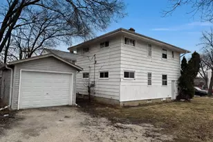 5641 N 61st St, Milwaukee, WI 53218 - Photo 2