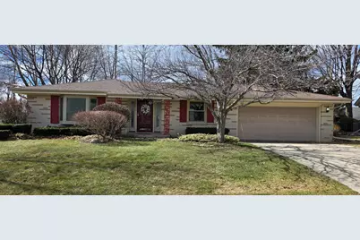 7965 S Wynbrook Ct, Oak Creek, WI 53154 - Photo 32
