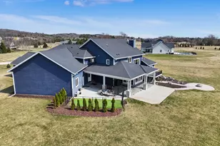 S101W33315 Genevieve Dr, Mukwonago, WI 53149 - Photo 16
