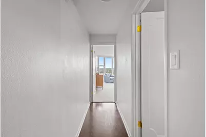 2525 S Shore Dr #14C, Milwaukee, WI 53207 - Photo 18