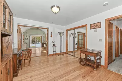 4230 S Packard Ave, Saint Francis, WI 53235 - Photo 22