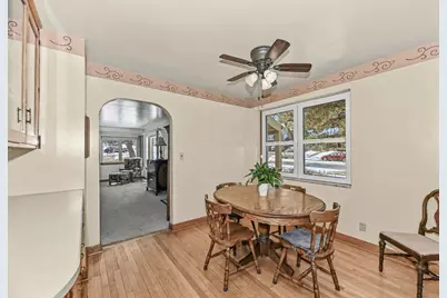 4230 S Packard Ave, Saint Francis, WI 53235 - Photo 16