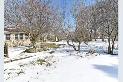 4230 S Packard Ave, Saint Francis, WI 53235 - Photo 46