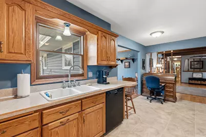 N166W20832  Parkway Dr, Jackson, WI 53037 - Photo 32