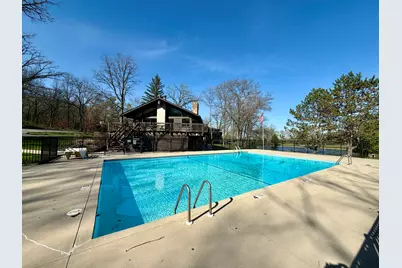 890  Windsor Dr #4, Fontana, WI 53125 - Photo 34