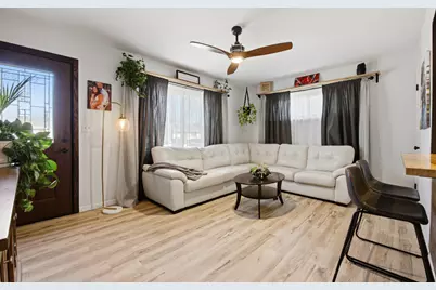 4931 W Norwich Ct, Milwaukee, WI 53220 - Photo 4