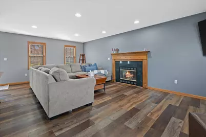 504  Fairview Cir, Racine, WI 53185 - Photo 10