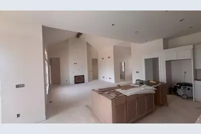 N51W18847  Quietwood Dr, Menomonee Falls, WI 53051 - Photo 2
