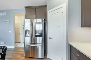 1390 Foxwood Pass, Oconomowoc, WI 53066 - Photo 14