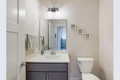 1390  Foxwood Pass, Oconomowoc, WI 53066 - Photo 16