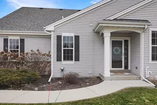 N53W35192 Lighthouse Ln, Oconomowoc, WI 53066 - Photo 2