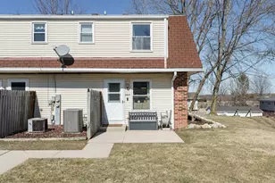 2017 Green Tree Rd, West Bend, WI 53090 - Photo 4