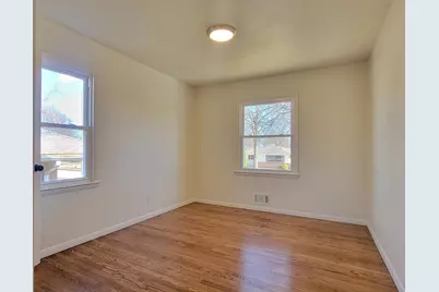 4167 N 70th St, Milwaukee, WI 53216 - Photo 10