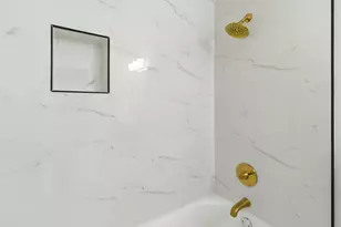 1215 S 91st St, West Allis, WI 53214 - Photo 14