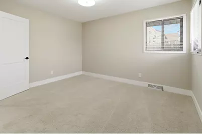 1215 S 91st St, West Allis, WI 53214 - Photo 26