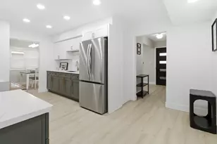 1215 S 91st St, West Allis, WI 53214 - Photo 2