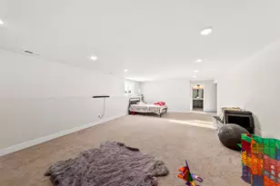 W218N16074 Tiger Lily Dr, Jackson, WI 53037 - Photo 18