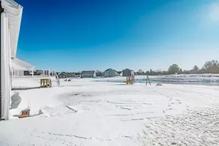 W218N16074 Tiger Lily Dr, Jackson, WI 53037 - Photo 34