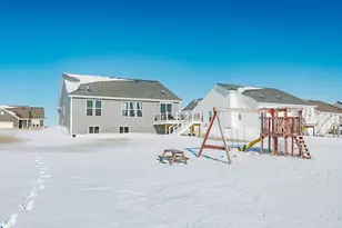 W218N16074 Tiger Lily Dr, Jackson, WI 53037 - Photo 36