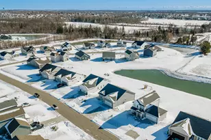 W218N16074 Tiger Lily Dr, Jackson, WI 53037 - Photo 42