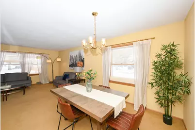 5316  Robin Dr, Greendale, WI 53129 - Photo 6