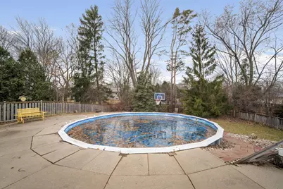 1324  Rhynie Ct, West Bend, WI 53095 - Photo 6