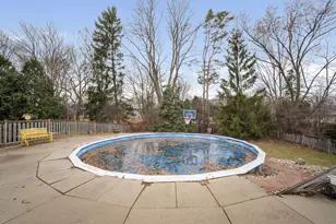 1324 Rhynie Ct, West Bend, WI 53095 - Photo 6