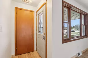 2719 Henry St, Sheboygan, WI 53081 - Photo 6