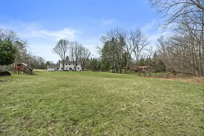 8710 W Hawthorne Ln, Franklin, WI 53132 - Photo 44