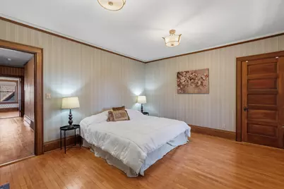 6789 N Elm Tree Rd, Glendale, WI 53217 - Photo 12