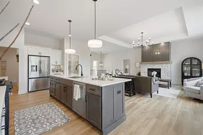 N51W18906  Quietwood Dr, Menomonee Falls, WI 53046 - Photo 8