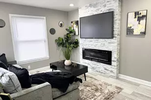 5931 N 42nd St, Milwaukee, WI 53209 - Photo 6