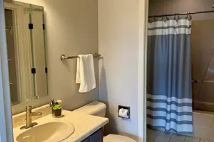 975 Manor Dr, Neenah, WI 54956 - Photo 16