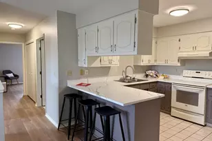 975 Manor Dr, Neenah, WI 54956 - Photo 6