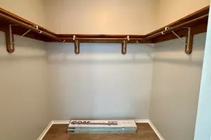 975 Manor Dr, Neenah, WI 54956 - Photo 16