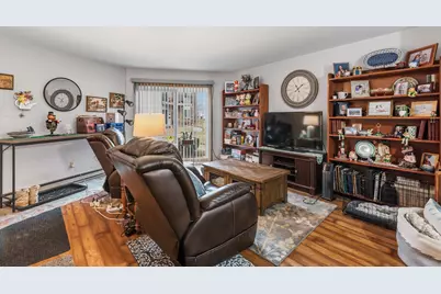 W168N11519  El Camino Dr, Germantown, WI 53022 - Photo 2