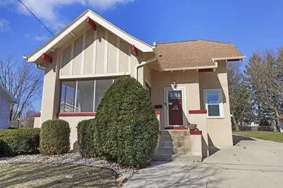 125  Kendall St, Burlington, WI 53105 - Photo 2