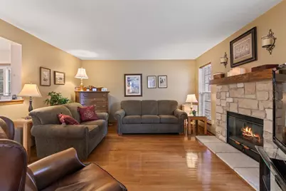 5400 W Donges Ln, Brown Deer, WI 53223 - Photo 10