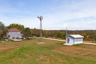 S5975 Plainview Rd, Liberty, WI 54664 - Photo 6