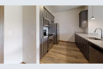 N115W16170  Saxony Village Blvd #4213, Germantown, WI 53022 - Photo 4