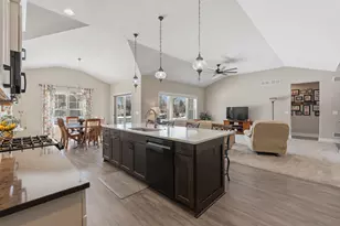 N54W23830 Limestone Ct, Sussex, WI 53089 - Photo 6