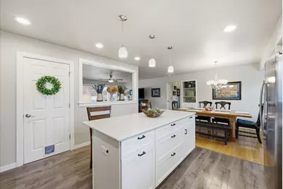 N75W6969  Linden St, Cedarburg, WI 53012 - Photo 6