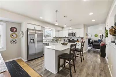 N75W6969  Linden St, Cedarburg, WI 53012 - Photo 2