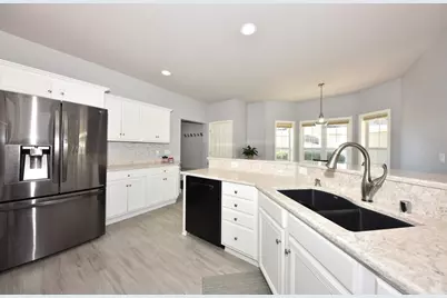 N59W17764  Meadow Ct, Menomonee Falls, WI 53051 - Photo 14